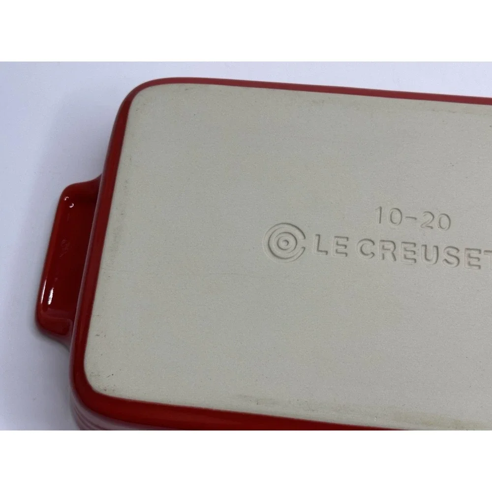 Le Creuset Red Ceramic Baking Pan Rectangle side handles 10 - 20 EUC